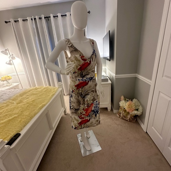 Tommy BAHAMA Floral shift dress. Size 10 fully lined - Picture 8 of 9